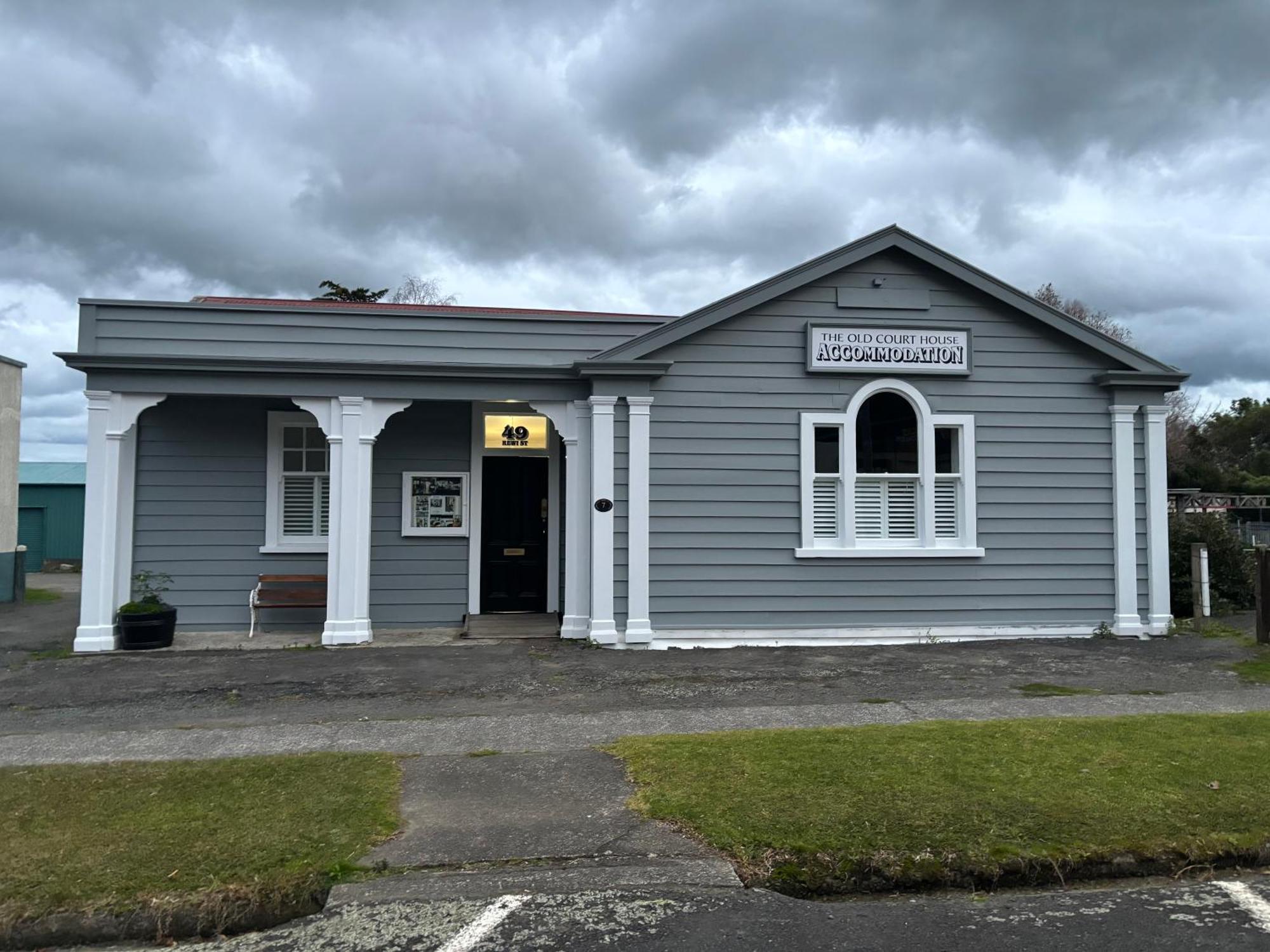 Te Aroha Courthouse Villa Bagian luar foto
